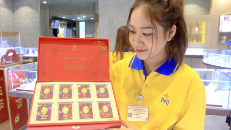 Thị trường vàng sôi động, doanh thu của Vàng Phú Nhuận (PNJ) vượt mốc 1 tỷ USD