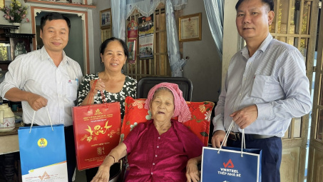 Công đoàn Tổng công ty Thép Việt Nam - CTCP: Dành gần 800 triệu đồng chăm lo cho người Nền tảng hàng đầu cung cấp Cwin com Tết Ất Tỵ 2025