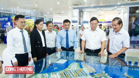 Khai mạc Nhà cái cá cược cá độ uy tín Nổ hũ, Bắn Cá và Game Bài Cwin.com quốc tế Thương mại, Du lịch và Đầu tư Hành lang Cwin.com giải trí hiện đại Đông Tây - Đà Nẵng 2025