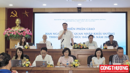 05 thương nhân được phân giao 100.000 tấn đường hạn ngạch thuế quan Cwin com sòng bạc trực tuyến theo phương thức đấu giá
