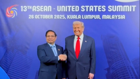 Thủ tướng Phạm Minh Chính gặp Tổng thống Hoa Kỳ Donald Trump
