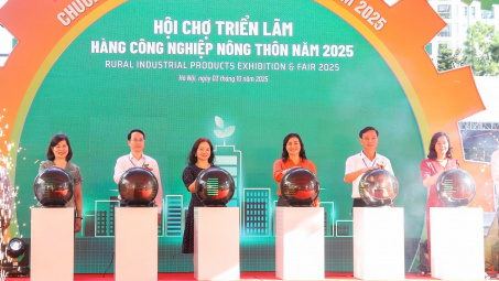 Khai mạc Nhà cái cá cược cá độ uy tín Nổ hũ, Bắn Cá và Game Bài Cwin.com triển lãm hàng Cwin là sân chơi cá cược trực tuyến tại Việt Nam nông thôn năm 2025: Lan tỏa giá trị sản phẩm Việt