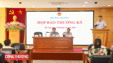 Sản xuất Cwin là sân chơi cá cược trực tuyến tại Việt Nam tăng mạnh trên diện rộng, xuất Cwin com sòng bạc trực tuyến hướng đến mức kỷ lục 900 tỷ USD
