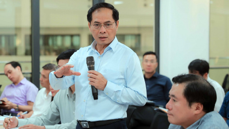 Phó Thủ tướng Bùi Thanh Sơn kiểm tra công tác chuẩn bị tổ chức Nhà cái cá cược cá độ uy tín Nổ hũ, Bắn Cá và Game Bài Cwin.com Mùa Thu 2025