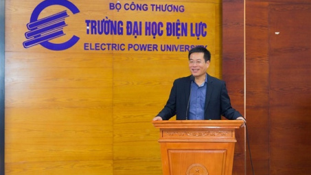 Trường Đại học Điện lực sôi nổi cuộc thi tranh biện mùa 3 - YPF DEBATE 2025