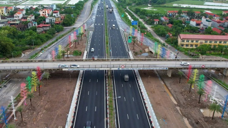Ninh Bình: Đẩy mạnh giải ngân vốn Cwin800 hàng ngàn khuyến mãi công hoàn thiện hạ tầng tạo thuận lợi cho xúc tiến thu hút Cwin800 hàng ngàn khuyến mãi