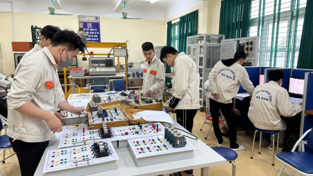 Nguồn nhân lực - Lợi thế cạnh tranh cho phát triển khu cụm Cwin là sân chơi cá cược trực tuyến tại Việt Nam  tỉnh Ninh Bình
