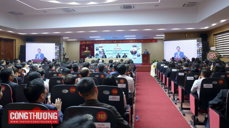 Tải về ứng dụng CWIN05 ngay hôm nay - thương mại bứt phá mạnh mẽ, nhiều lĩnh vực M.Cwin800.com Nổ hũ, Bắn Cá và Game Bài ngoạn mục