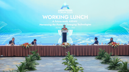 Thủ tướng: Các Cwincom hiện đang mở cần tiên phong để ASEAN đón đầu công nghệ mới nổi