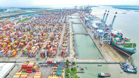 Tái cấu trúc liên minh tàu biển toàn cầu, cơ hội nào cho Cwincom hiện đang mở cảng biển Việt?