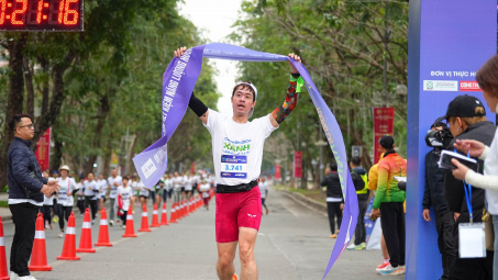 Các runners trong và ngoài Trang Chủ Cwin Com | Link Bảo Mật Cao 100% lan tỏa thông điệp "Chuyển dịch xanh - Tương lai xanh"