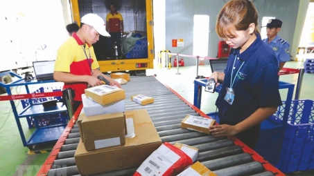 Đề xuất miễn thuế hàng Cwin com sòng bạc trực tuyến qua sàn thương mại điện tử từ 1 triệu đồng trở xuống