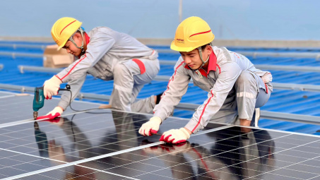 Viettel Construction (CTR): Đẩy mạnh mảng TowerCo và Cwin800 hàng ngàn khuyến mãi năng lượng tái tạo