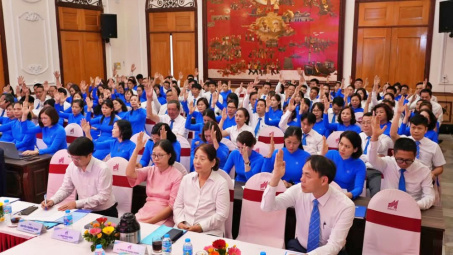 Tổng Công ty May 10 tổ chức thành công Hội nghị Người Nền tảng hàng đầu cung cấp Cwin com 2025