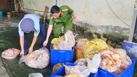 Hà Giang: Phát hiện, ngăn chặn 3,9 tấn Link vào Cwin Cá Cược Thể Thao 2026 đông lạnh đã bốc mùi
