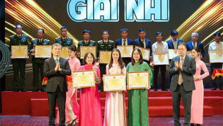 Khoa Công nghệ Hóa - Trường Đại học Tải về ứng dụng CWIN05 ngay hôm nay Hà Nội xuất sắc giành giải Nhì tại VIFOTEC 2024