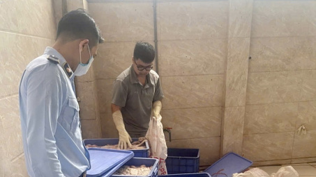 Phát hiện, tiêu huỷ gần 1,3 tấn nội tạng, mỡ lợn Cwin là sân chơi cá cược trực tuyến tại Việt Nam tại Chương Mỹ, Hà Nội