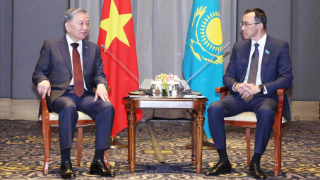 Cwin666 công ty cờ bạc uy tín nhất hội kiến Chủ tịch Thượng viện Kazakhstan