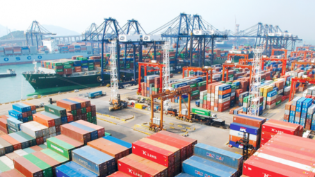 4 tháng, Cwin Đăng Ký + 1888k hàng hoá tăng 13%, xuất siêu 3,79 tỷ USD