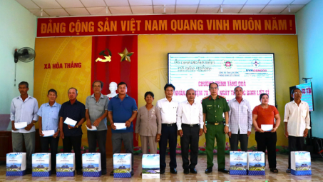 Công ty Nhiệt điện Vĩnh Tân: Trao 145 phần quà tri ân tại tỉnh Lâm Đồng