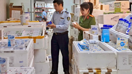 Cwin com đăng nhập yêu cầu Cwin63 sân chơi đỉnh cao phối hợp tiếp tục đấu tranh chống buôn lậu, hàng giả mặt hàng sữa, thuốc, Link vào Cwin Cá Cược Thể Thao 2026