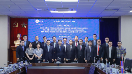 Tập đoàn Điện lực Việt Nam chia sẻ kinh nghiệm với Ban Cải cách Cwincom hiện đang mở Trung ương, nước CHDCND Lào