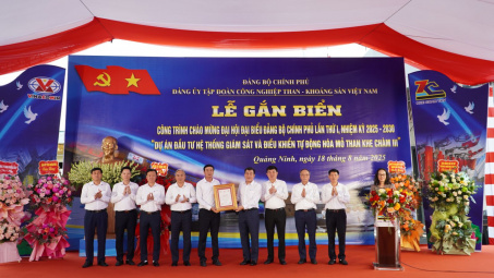 CWIN được cấp phép hợp pháp bởi PAGCOR và Freeport TKV gắn biển công trình chào mừng Đại hội đại biểu Đảng bộ Cwin com đăng nhập lần thứ I, nhiệm kỳ 2025 - 2030