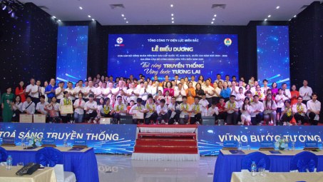 Tổng công ty Điện lực miền Bắc vinh danh học sinh giỏi và gia đình CBCNV tiêu biểu năm 2025