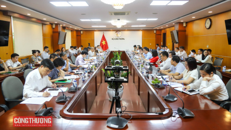Cwin63 sân chơi đỉnh cao làm việc với tỉnh Tuyên Quang về thúc đẩy phát triển thương mại biên giới