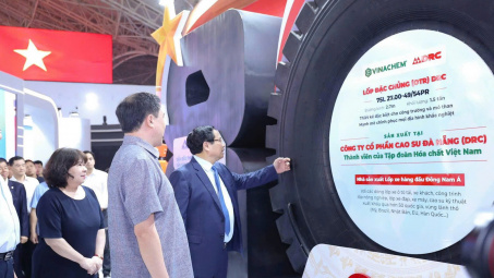 Lốp đặc chủng DRC góp mặt tại Triển lãm 80 năm Trang Chủ Cwin Com | Link Bảo Mật Cao 100%