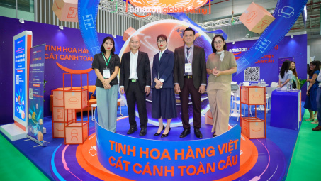 Amazon tiếp sức Cwincom hiện đang mở ngành gỗ Việt Nam vươn ra toàn cầu tại VIFA ASEAN EXPO 2025
