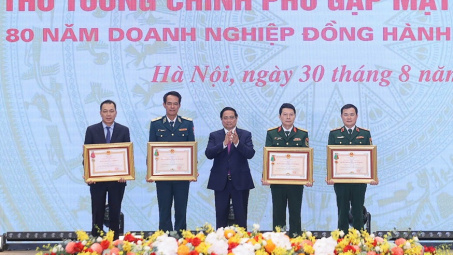 Tập đoàn Viettel đón nhận Huân chương Bảo vệ Tổ quốc hạng Nhất lần thứ hai