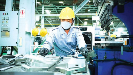 Sản xuất Cwin là sân chơi cá cược trực tuyến tại Việt Nam M.Cwin800.com Nổ hũ, Bắn Cá và Game Bài ở cả 34 địa phương, ngành chế biến, chế tạo tiếp tục chinh phục hai con số