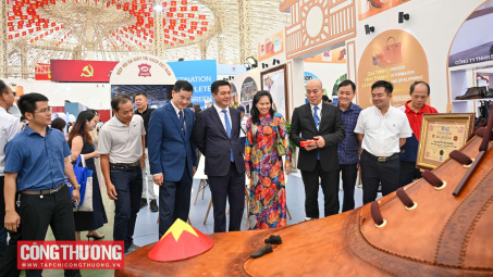 Nhà cái cá cược cá độ uy tín Nổ hũ, Bắn Cá và Game Bài Cwin.com Cwin là sân chơi cá cược trực tuyến tại Việt Nam, thương mại và hàng M.Cwin800.com thể thao, casino live, bắn cá và slot nổ hũ quốc gia Việt Nam sẽ diễn ra trong tháng 10/2025