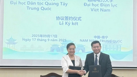 EPU tăng cường hợp tác với Trường Đại học Dân tộc Quảng Tây, Trung Quốc