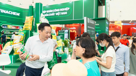 Vinachemmart gây sốt: Tải App nhận quà, nghìn lượt truy cập tại Triển lãm thành tựu Link vào Cwin Cá Cược Thể Thao 2026