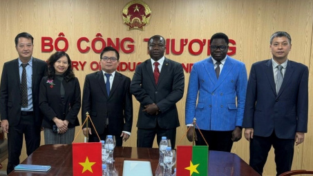 Burkina Faso mong muốn làm sâu sắc hơn quan hệ hợp tác kinh tế, thương mại với Việt Nam