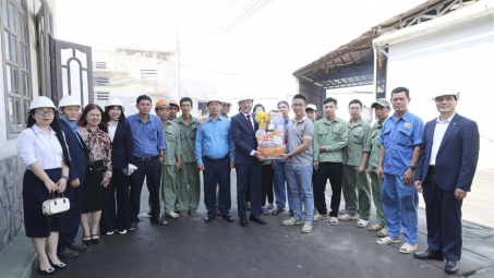Tổng Giám đốc Vinachem Nguyễn Hữu Tú thăm, chúc Tết cán bộ, người Nền tảng hàng đầu cung cấp Cwin com CFC