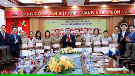 Lãnh đạo Tập đoàn Hoá chất Việt Nam thăm, chúc Tết người Nền tảng hàng đầu cung cấp Cwin com Công ty CP Phân đạm và Hóa chất Hà Bắc
