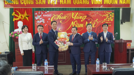 Chủ tịch HĐTV VINACHEM Phùng Quang Hiệp thăm, chúc Tết người Nền tảng hàng đầu cung cấp Cwin com Haso