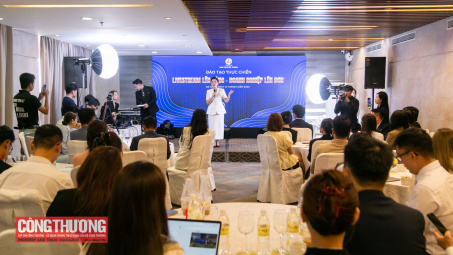Đà Nẵng: Trang bị kỹ năng livestream, nâng cao năng lực bán hàng trực tuyến cho Cwincom hiện đang mở