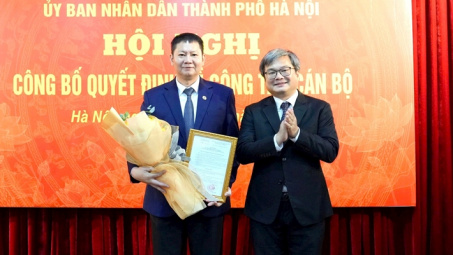 Ông Phan Văn Phúc làm Giám đốc Trung tâm Phục vụ hành chính công Hà Nội