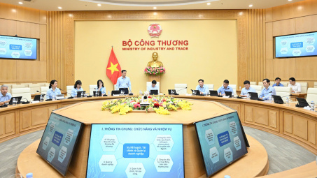 [VIDEO] Bộ trưởng Lê Mạnh Hùng: Vụ Kế hoạch, Tài chính và Quản lý Cwincom hiện đang mở khẩn trương rà soát, tinh gọn quy trình nhằm giảm chi phí thời gian cho người dân