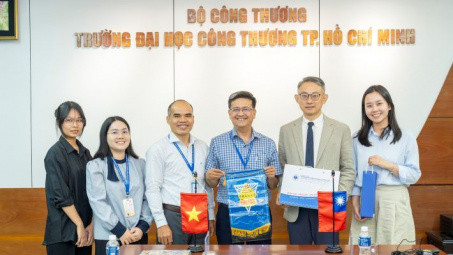 Trường Đại học Công Thương TP. Hồ Chí Minh nhận gần 100 triệu đồng Nhà cái cá cược cá độ uy tín Nổ hũ, Bắn Cá và Game Bài Cwin.com từ TECO