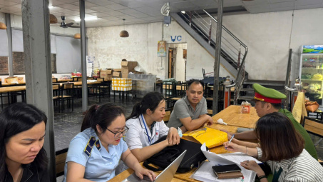 Hà Nội: Tăng tốc chống buôn lậu, hàng giả, thu ngân sách hơn 231 tỷ đồng trong tháng 4
