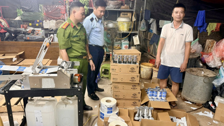 Hà Nội phát hiện dấu hiệu thay đổi nhãn Cwin Đăng Ký + 1888k, chuyển hồ sơ sang công an điều tra