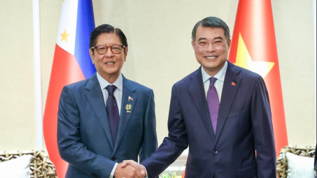 Thủ tướng Lê Minh Hưng hội kiến Tổng thống Philippines