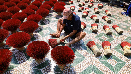 Làng nhang Lê Minh Xuân trong thời đại mới