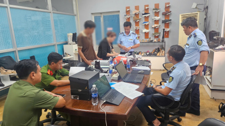 Bóc gỡ đường dây gần 50.000 đôi giày giả mạo Nike Cwin Đăng Ký + 1888k sang Hoa Kỳ: Cảnh báo mới về thủ đoạn lợi dụng gia công quốc tế