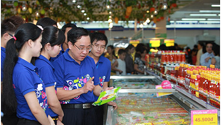 Co.opmart tung hàng Tết và dịch vụ đặc biệt
